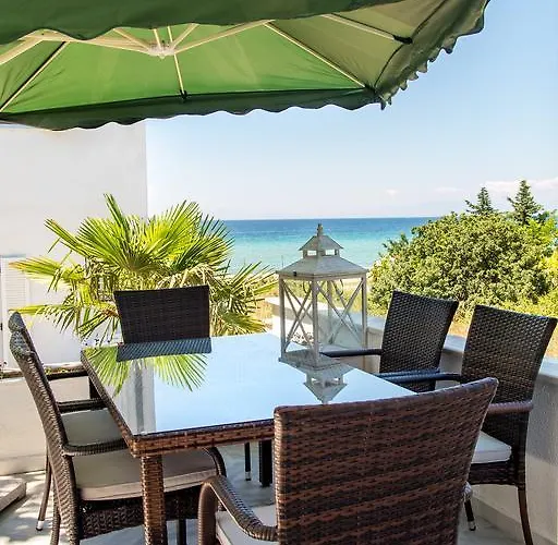 Sea Side Вилла *